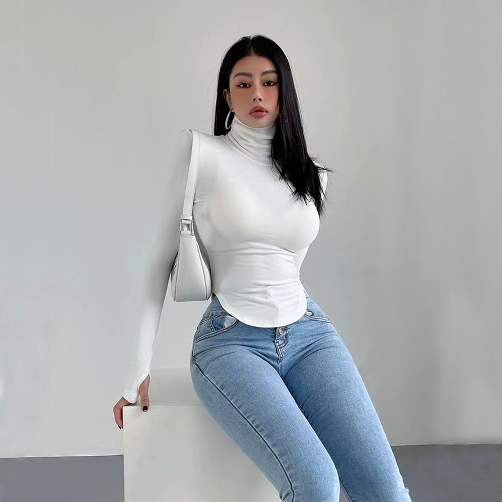Kvinnors långärmad crop top med hög krage och figurnära skärning Mirla-Eva Jonsson