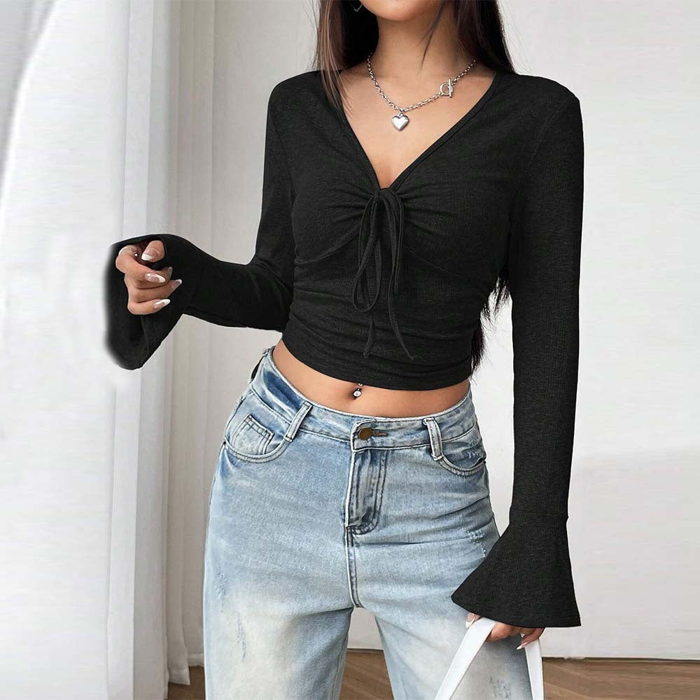 Kvinnors långärmad crop top med raffinerad knutdesign Mirla-Eva Jonsson