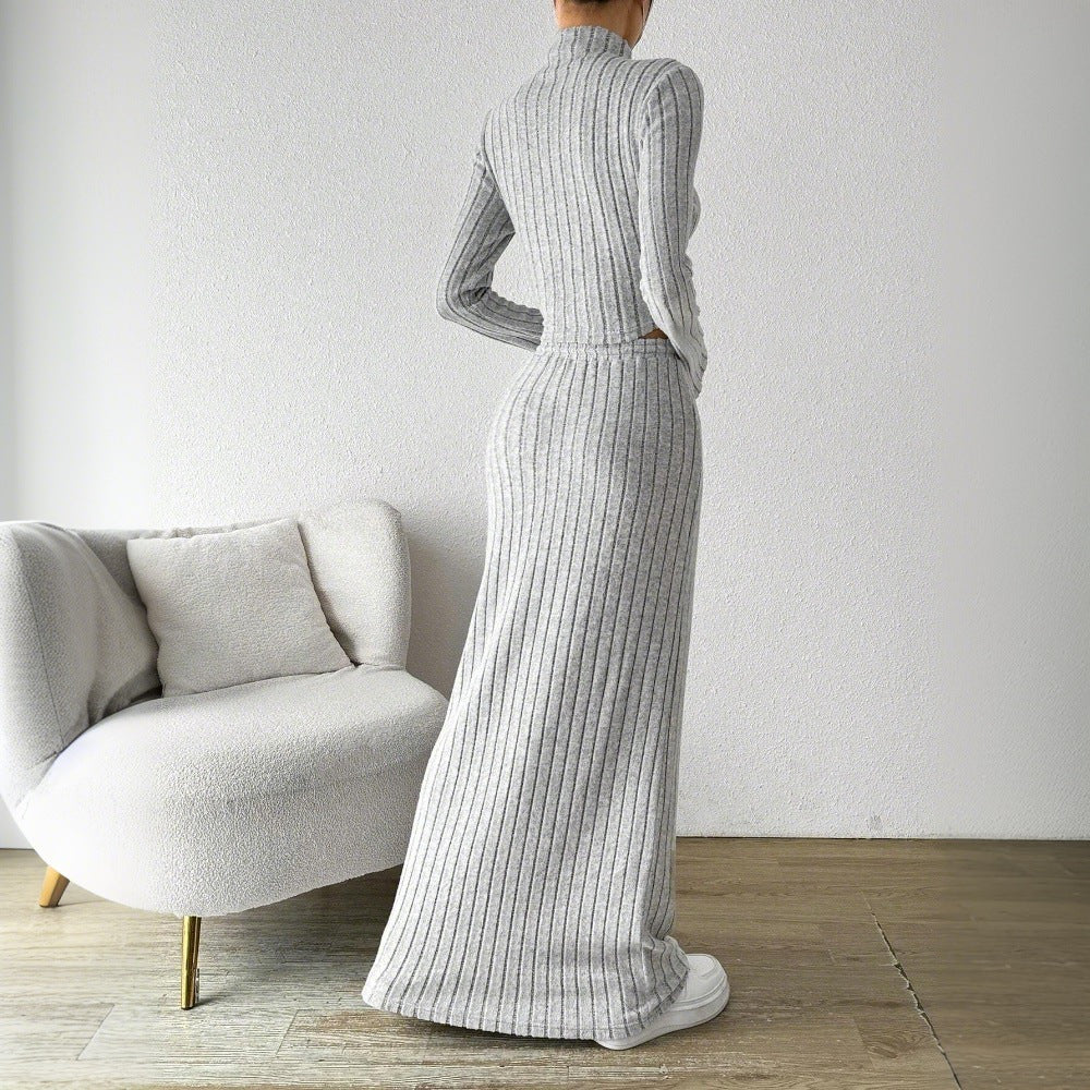 Kvinnors långärmad crop top och maxikjol set med elegant ribbad textur Mirla-Eva Jonsson