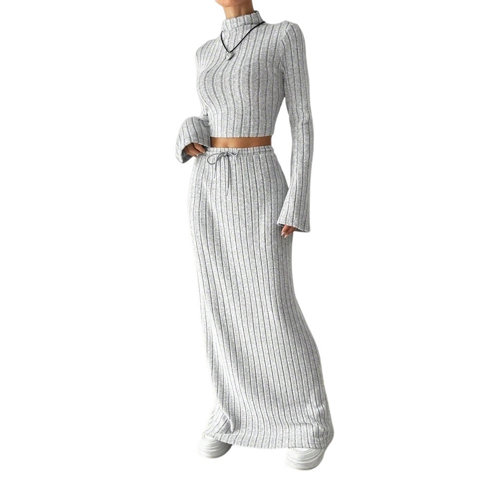 Kvinnors långärmad crop top och maxikjol set med elegant ribbad textur Mirla-Eva Jonsson