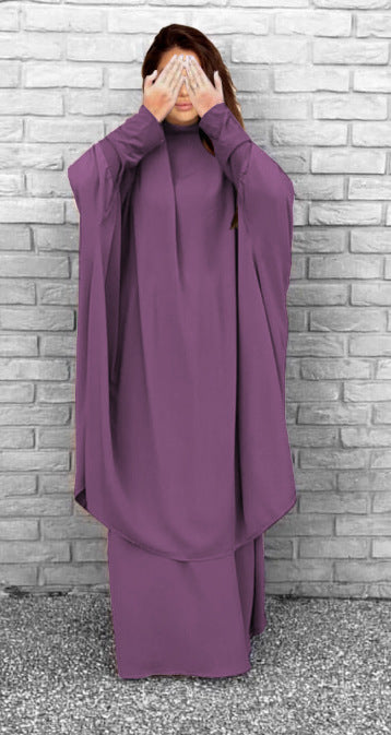Kvinnors långärmad kaftan med elegant snitt och bred design Mirla-Eva Jonsson