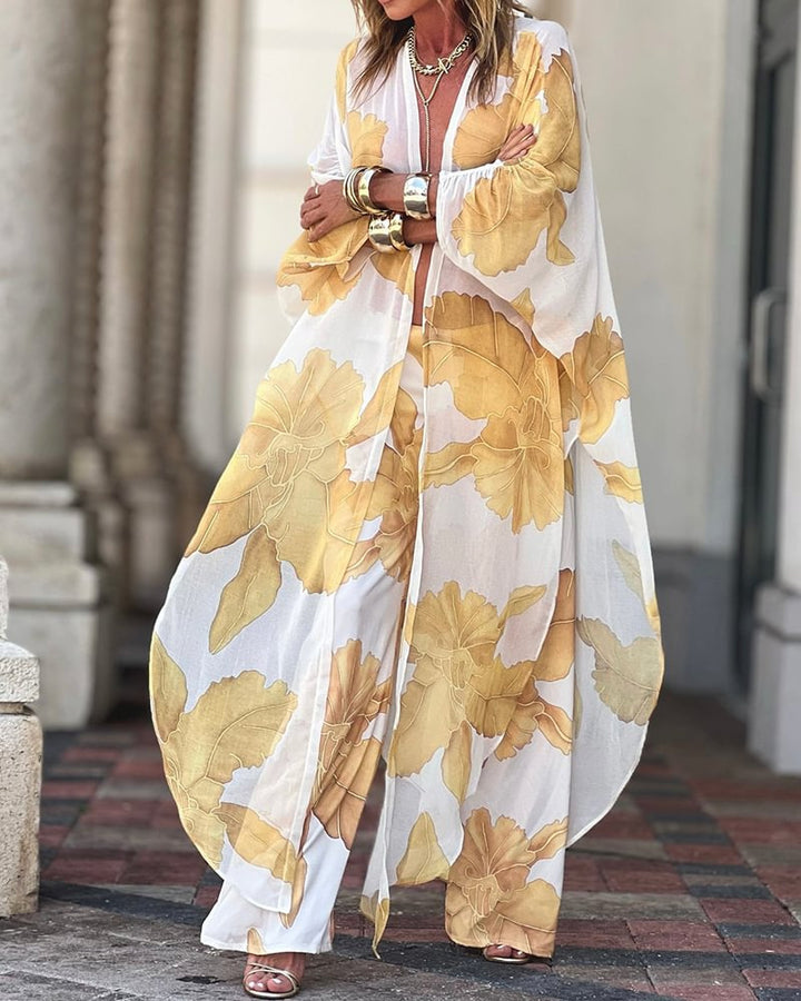 Kvinnors långärmad kimono med blommönster och flödande tyg Mirla-Eva Jonsson