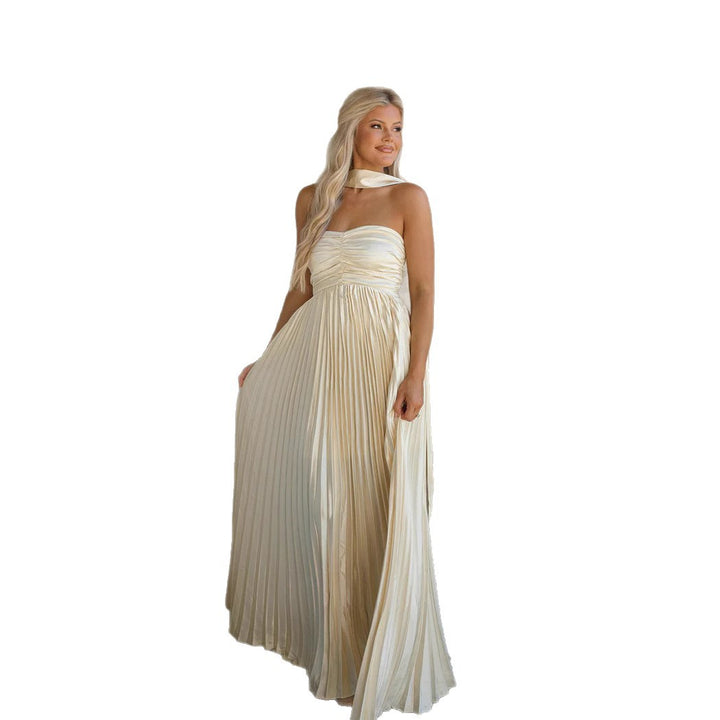 Kvinnors långärmad maxikjol med elegant plisserad kjol och off-shoulder silhuett-Eva Jonsson