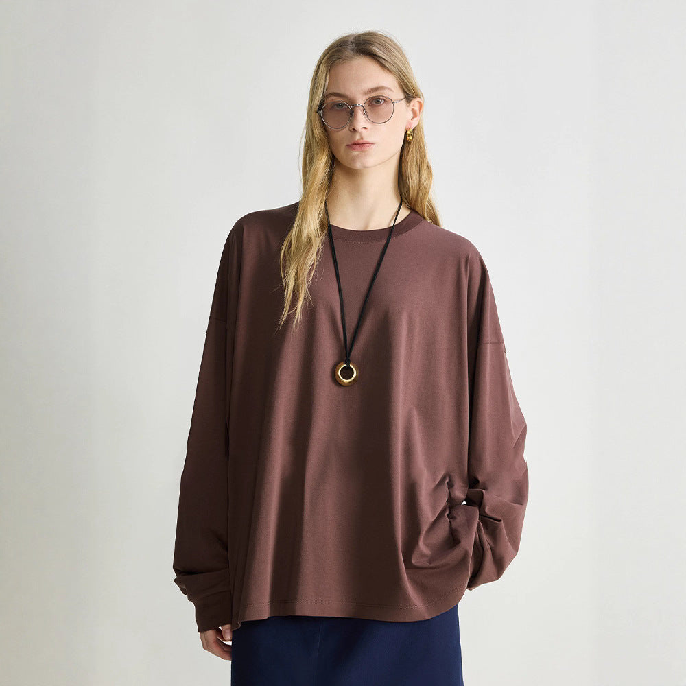 Kvinnors långärmad skjorta i minimalistisk design Mirla-Eva Jonsson