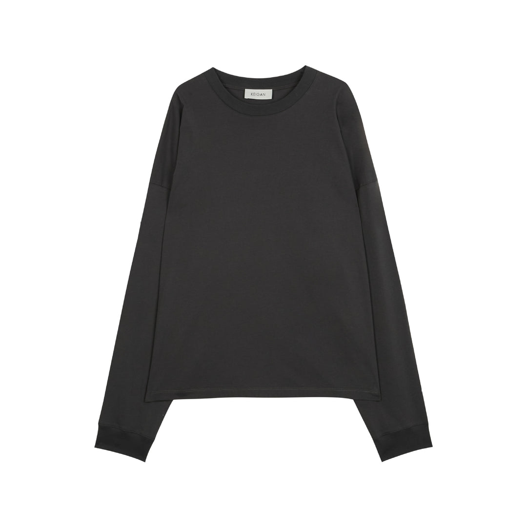 Kvinnors långärmad skjorta i minimalistisk design Mirla-Eva Jonsson