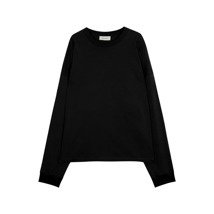 Kvinnors långärmad skjorta i minimalistisk design Mirla-Eva Jonsson