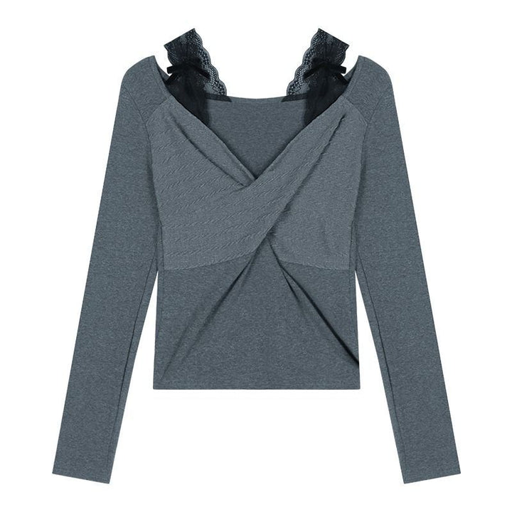 Kvinnors långärmad skjorta med elegant drapering och spetsdetaljer Mirla-Eva Jonsson