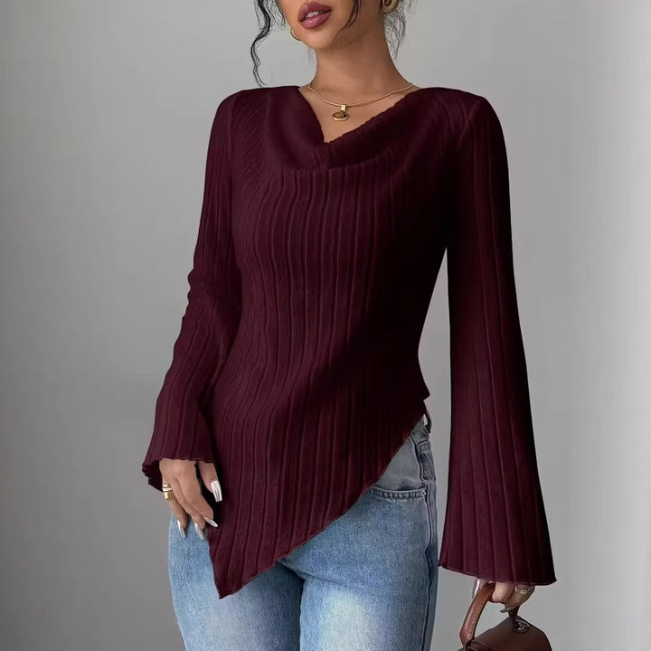 Kvinnors långärmad topp med asymmetrisk fåll och strukturerad ribbdesign Mirla-Eva Jonsson