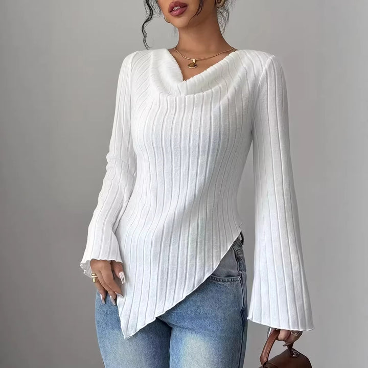 Kvinnors långärmad topp med asymmetrisk fåll och strukturerad ribbdesign Mirla-Eva Jonsson