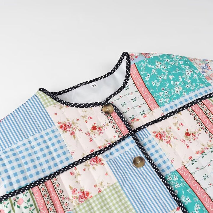 Kvinnors lapparjacka med stilren design och praktiska fickor Mirla-Eva Jonsson
