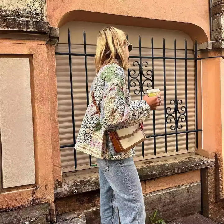 Kvinnors lapptäcke quiltad jacka med praktiska fickor Mirla-Eva Jonsson
