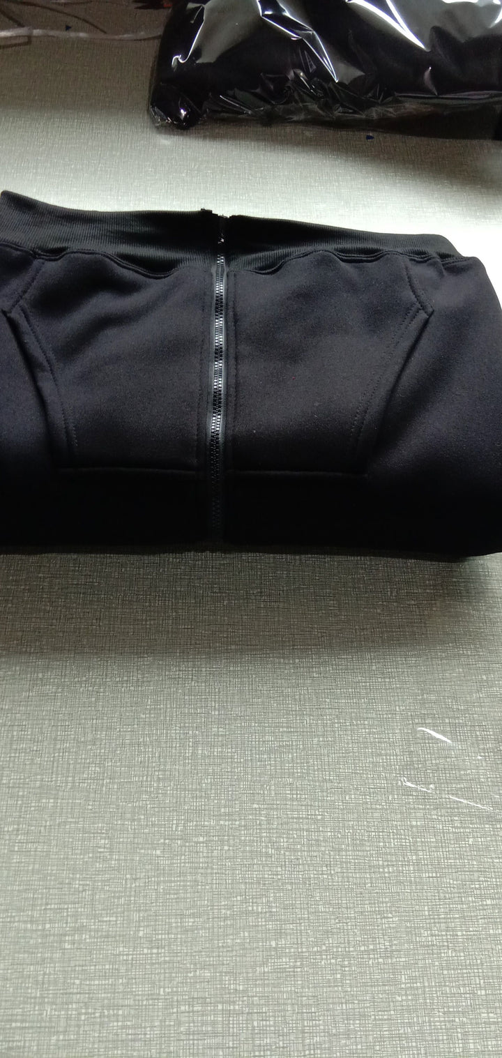 Kvinnors lätta hooded jacka med fullängdsdragkedja och praktiska fickor Mirla-Eva Jonsson