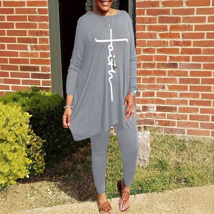 Kvinnors leggings och tunikセット med asymmetrisk skärning och motiverande tryck Mirla-Eva Jonsson