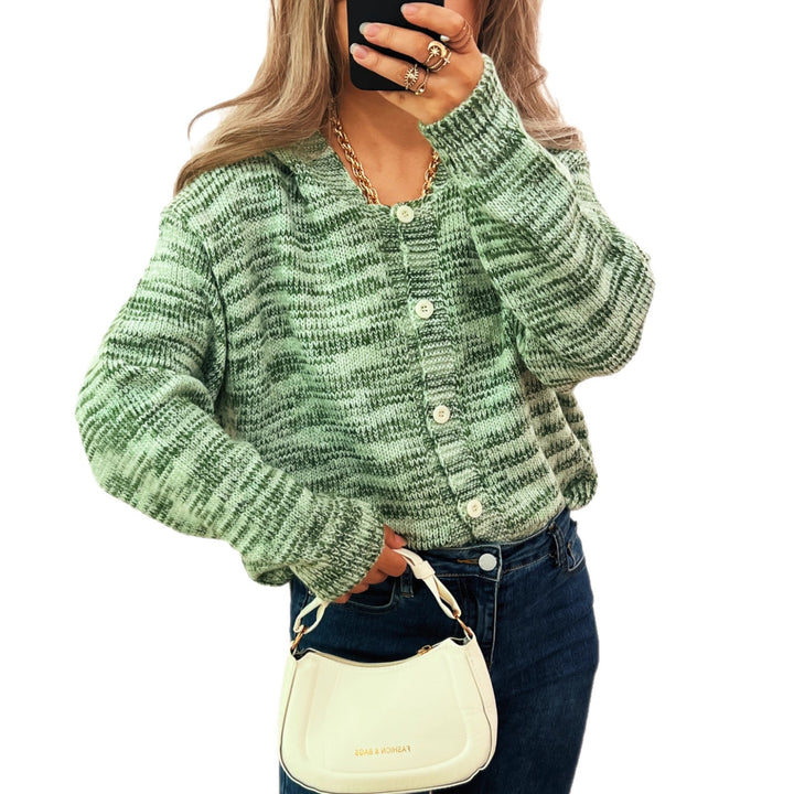 Kvinnors lekfulla stickade cardigan med färgglad texturerad mönster Mirla-Eva Jonsson