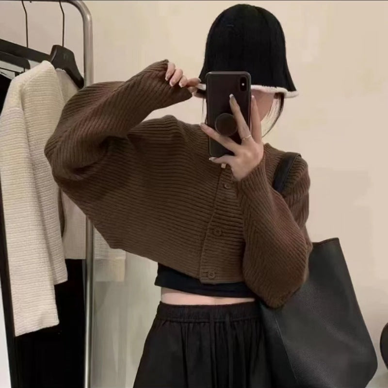 Kvinnors lösa cardigan med knappdetaljer och bred passform Mirla-Eva Jonsson