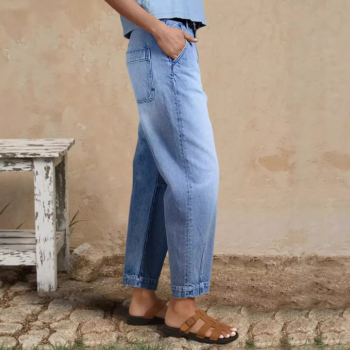 Kvinnors lösa jeans med stilren cropped passform och hög midja-Eva Jonsson