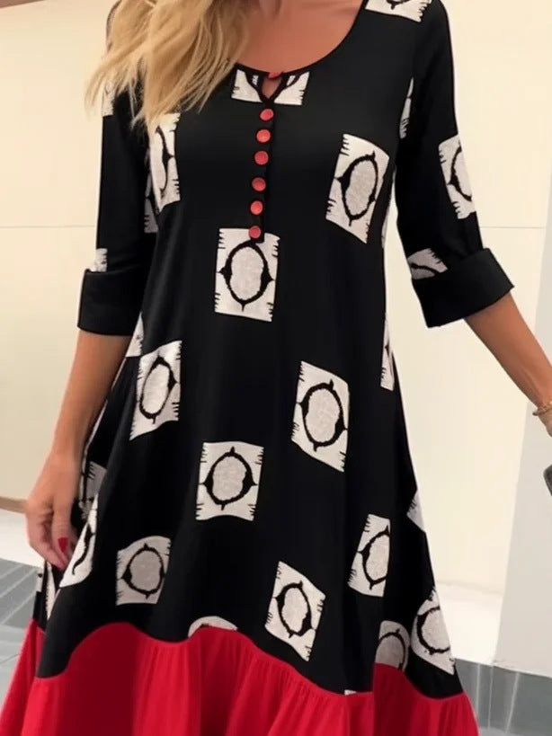 Kvinnors löst skurna Boho-klänning med knappdetaljer och kontrasterande fåll Eva Jonsson-Eva Jonsson