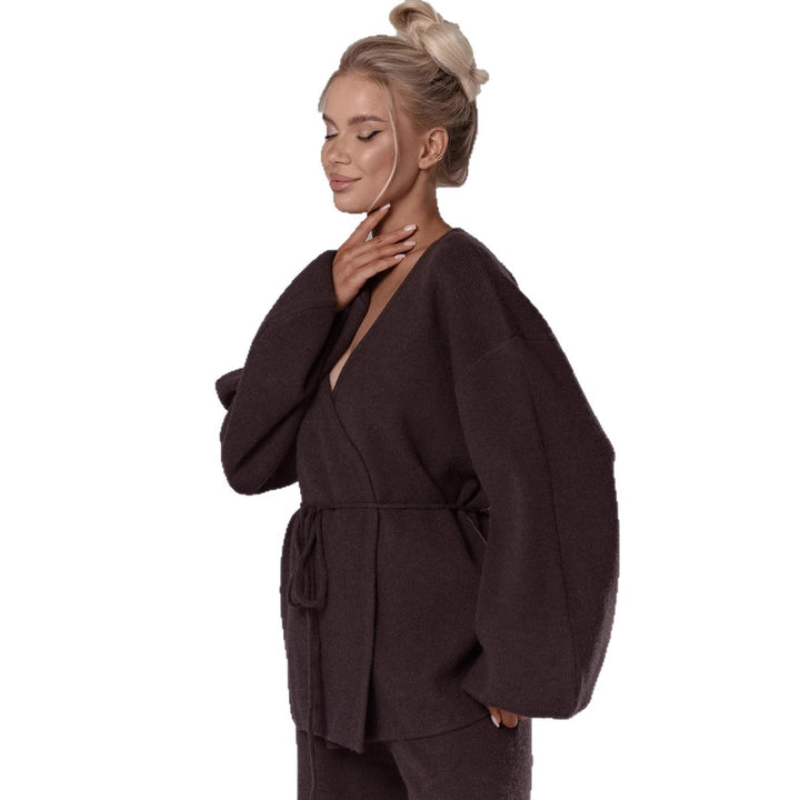 Kvinnors lounge set med avslappnad kimono topp och bekväma byxor Mirla-Eva Jonsson