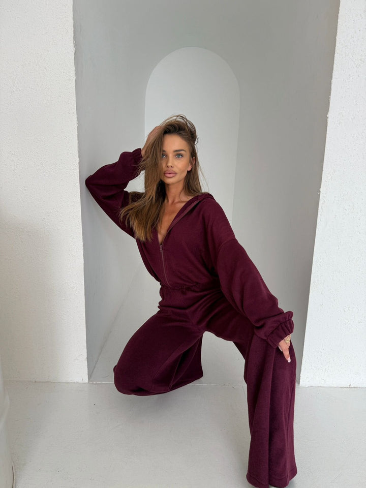 Kvinnors loungekläder set med lös passform och modern hoodie Mirla-Eva Jonsson