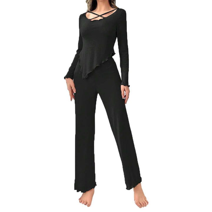 Kvinnors loungewear-set med fint urklipp och upphöjda fållar Mirla-Eva Jonsson