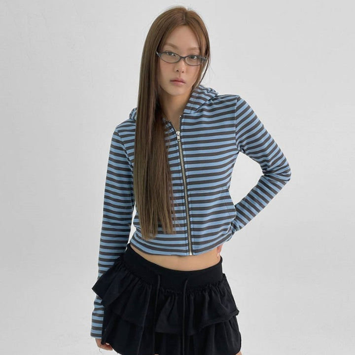 Kvinnors luftiga korta zip-up sweatshirt Mirla-Eva Jonsson