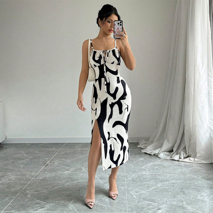 Kvinnors maxiklänning med elegant draperingdesign och sidoslits Mirla-Eva Jonsson