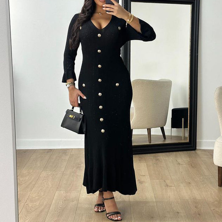 Kvinnors maxiklänning med elegant knappdesign och sofistikerad ribbad stickning Mirla-Eva Jonsson