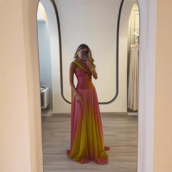 Kvinnors maxiklänning med flödande kjol och eleganta remmar Mirla-Eva Jonsson
