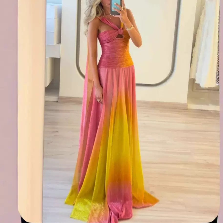 Kvinnors maxiklänning med flödande kjol och eleganta remmar Mirla-Eva Jonsson