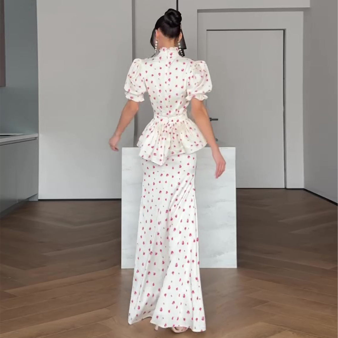 Kvinnors maxiklänning med romantisk puffärm design och lekfull volang nederkant-Eva Jonsson