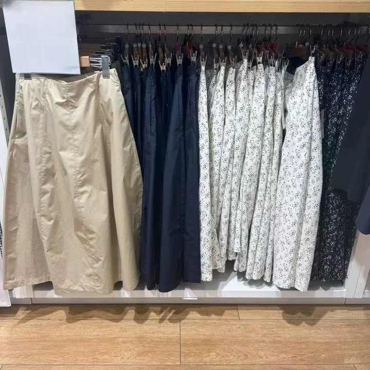 Kvinnors midkjol med elastisk midja och sidofickor Mirla-Eva Jonsson