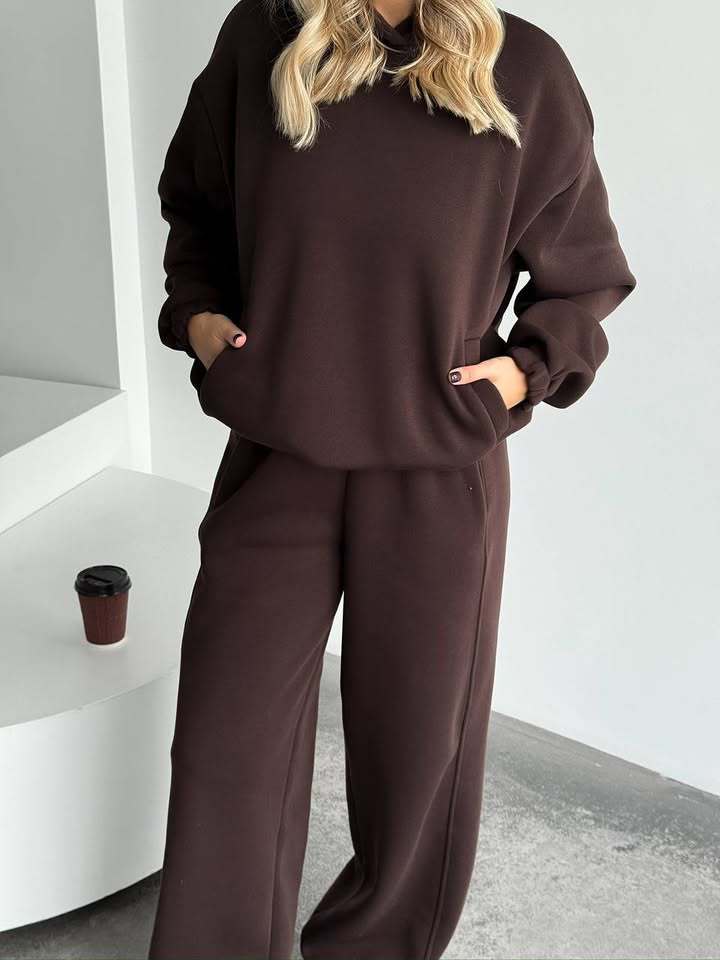 Kvinnors mjuka fleece hoodie och lösa joggingsbyxor set Mirla-Eva Jonsson