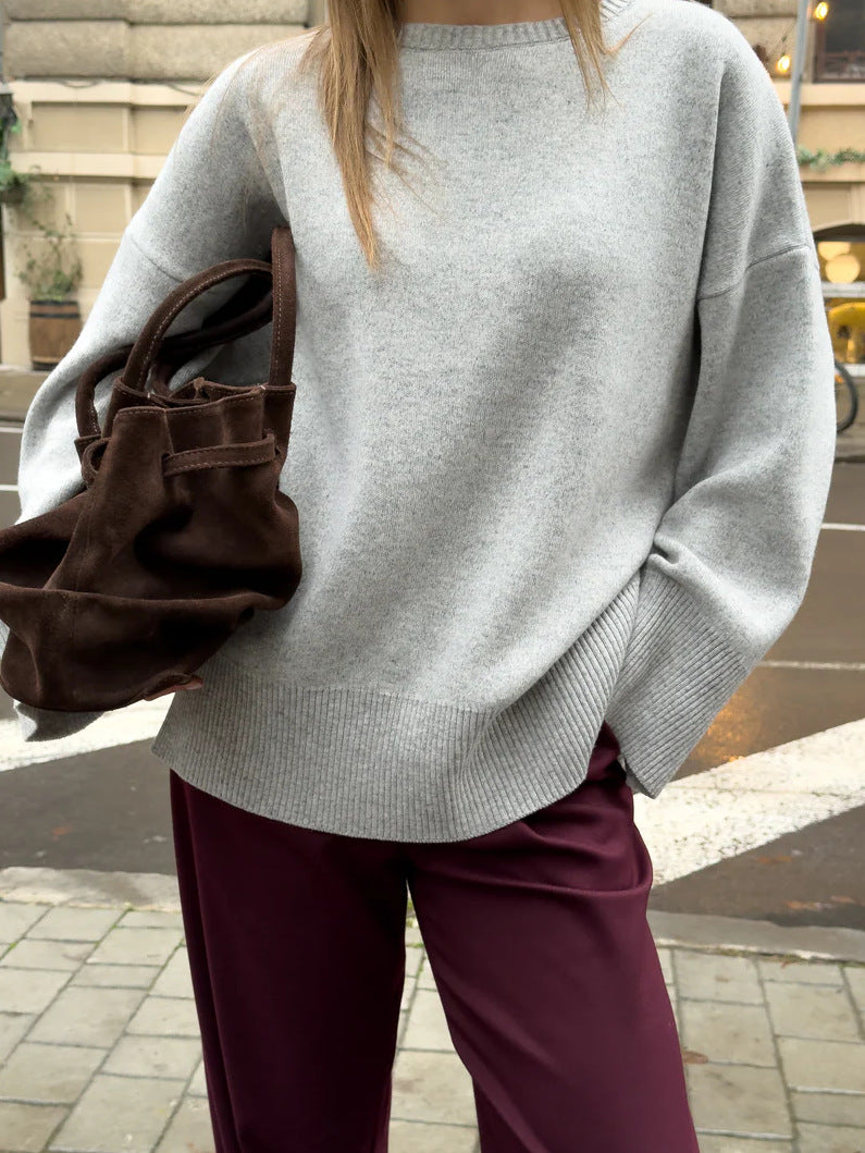 Kvinnors mjuka oversized tröja med klassiska sömmar och lös passform Mirla-Eva Jonsson