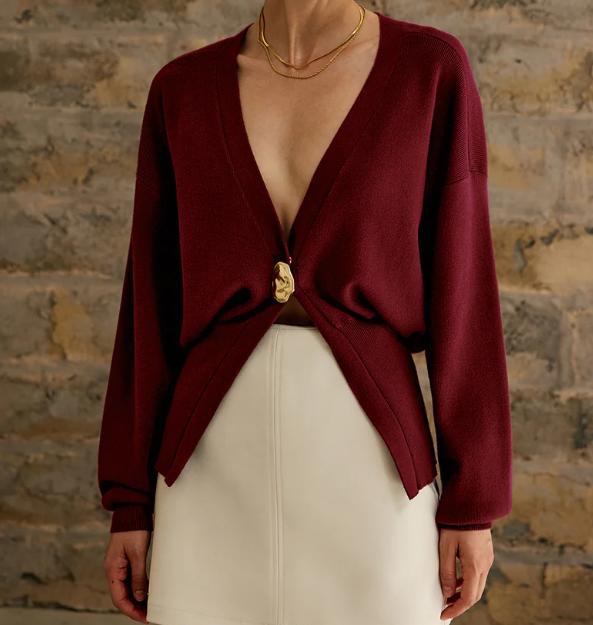 Kvinnors mode cardigan med elegant stängning Mirla-Eva Jonsson