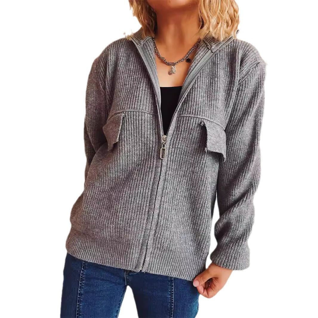 Kvinnors mode cardigan med hög krage och praktiska fickor Mirla-Eva Jonsson