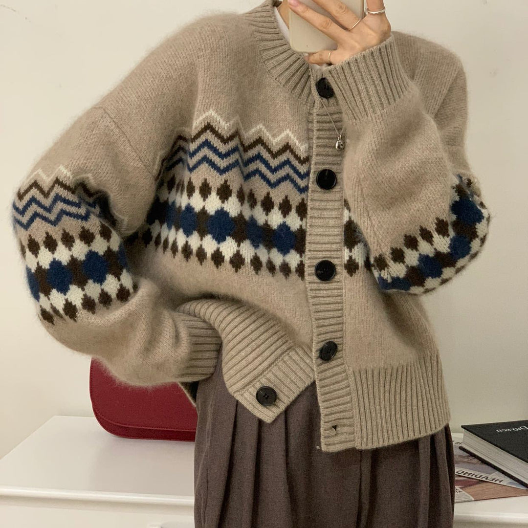 Kvinnors mode cardigan med slående jacquard mönster Mirla-Eva Jonsson