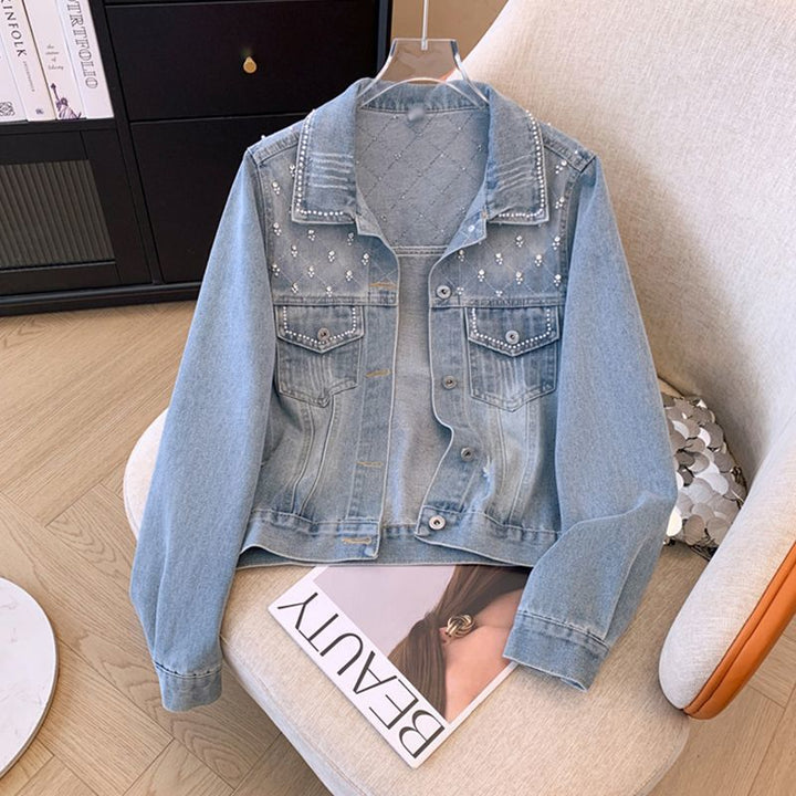 Kvinnors mode denimjacka med glamorösa pärldetaljer Mirla-Eva Jonsson