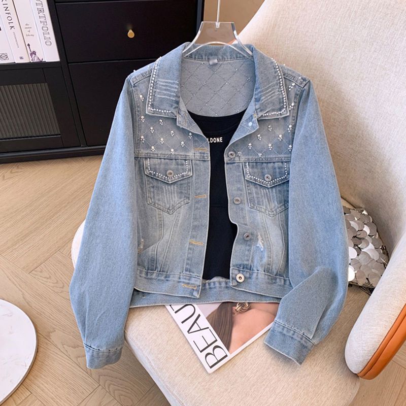 Kvinnors mode denimjacka med glamorösa pärldetaljer Mirla-Eva Jonsson