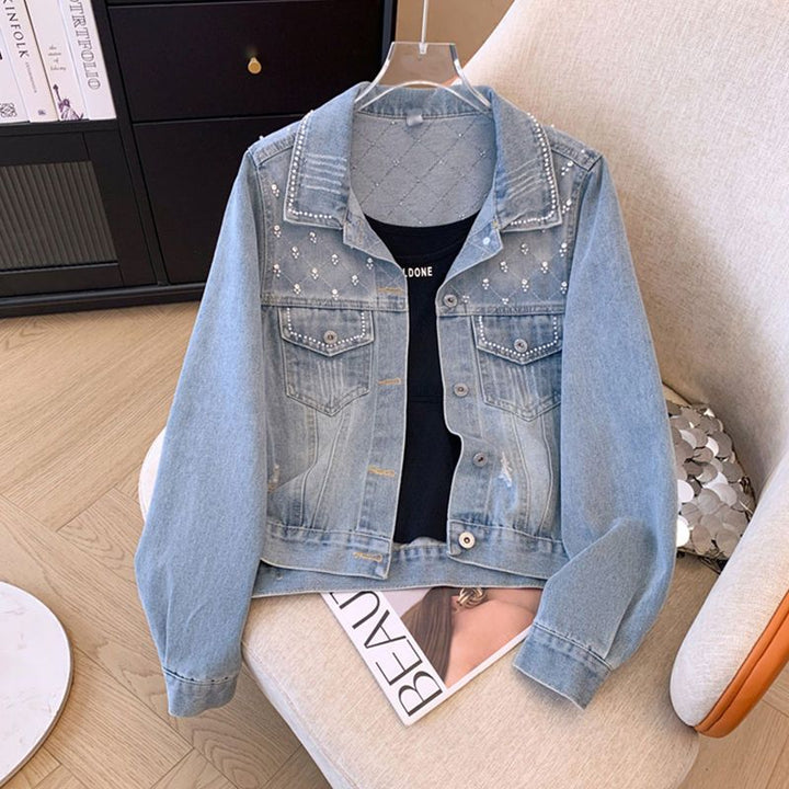 Kvinnors mode denimjacka med glamorösa pärldetaljer Mirla-Eva Jonsson