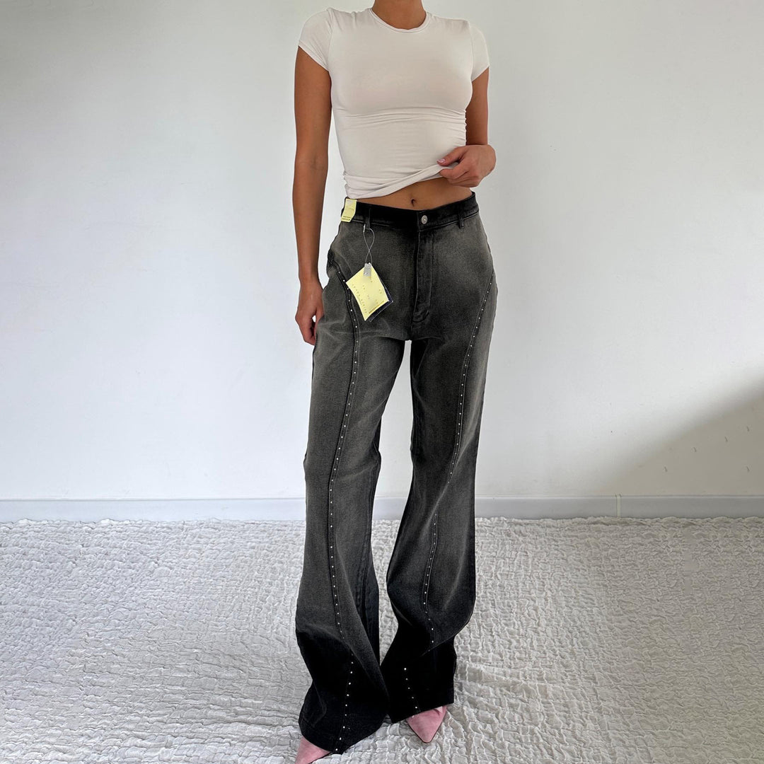 Kvinnors mode hög midjejeans med nitar dekor Mirla-Eva Jonsson