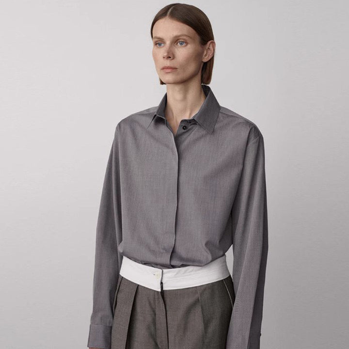 Kvinnors mode långärmad blus med modern skärning och fin struktur Mirla-Eva Jonsson
