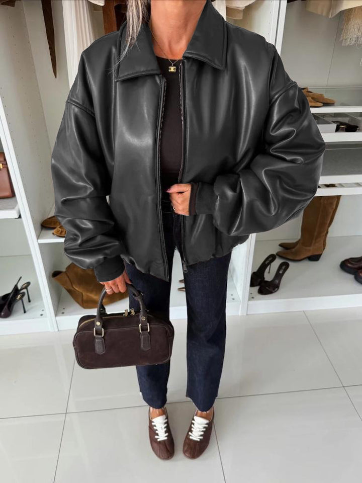 Kvinnors mode oversized läderjacka med djup krage och dragkedja Mirla-Eva Jonsson