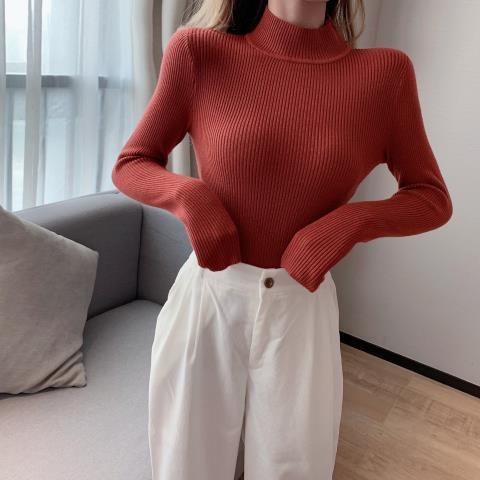 Kvinnors mode polokrage tröja i ribbad design Mirla-Eva Jonsson