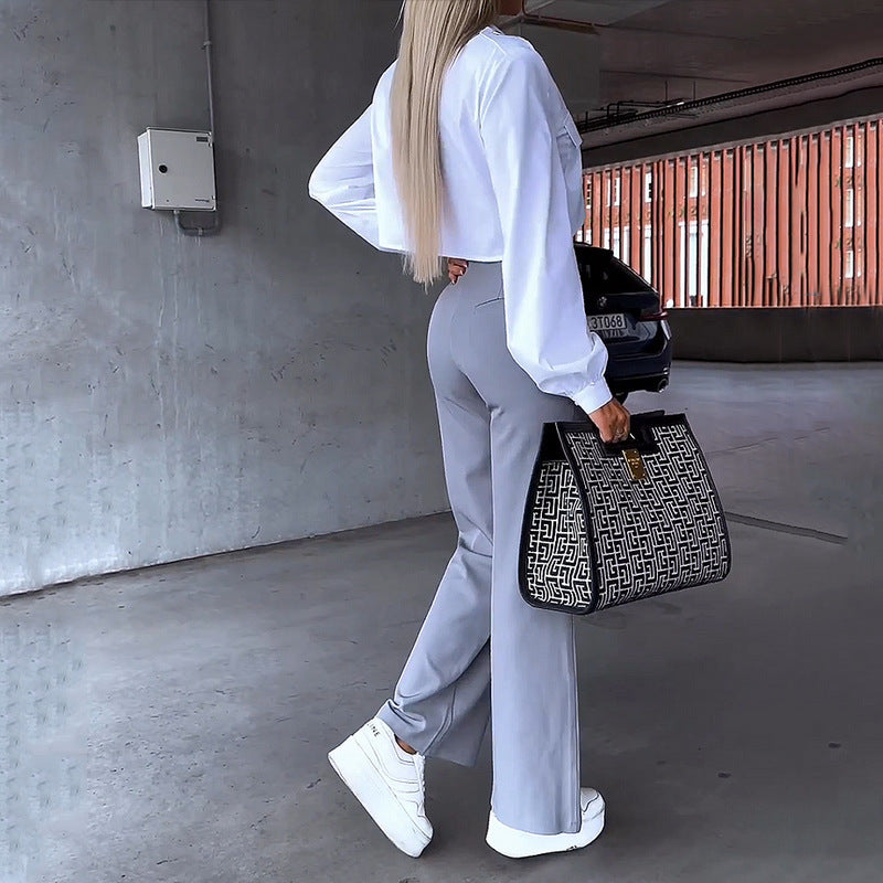 Kvinnors modecrop skjorta jacka med stiliga fickor och elegant passform-Eva Jonsson