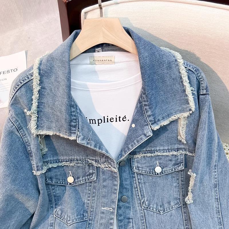 Kvinnors modejeansjacka med fransade detaljer Mirla-Eva Jonsson