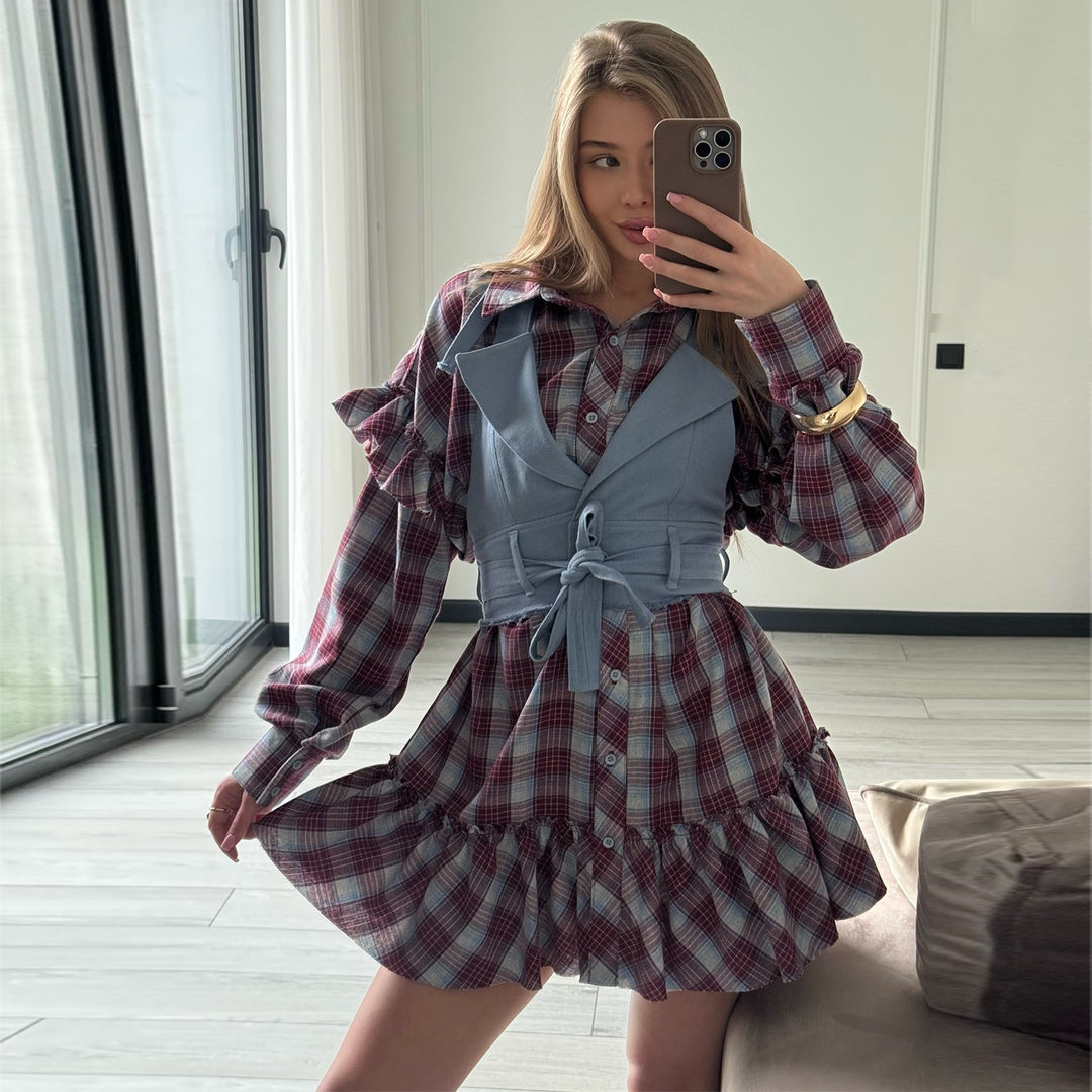 Kvinnors modeklänning med avslappnad overlay och volangdetaljer Mirla-Eva Jonsson