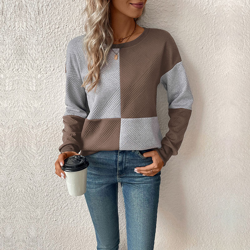 Kvinnors modemedvetna sweatshirt med blockrandigt mönster och rund hals Mirla-Eva Jonsson
