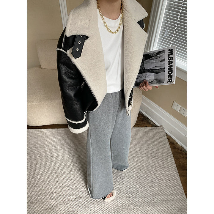 Kvinnors moderna oversized tröja Mirla-Eva Jonsson