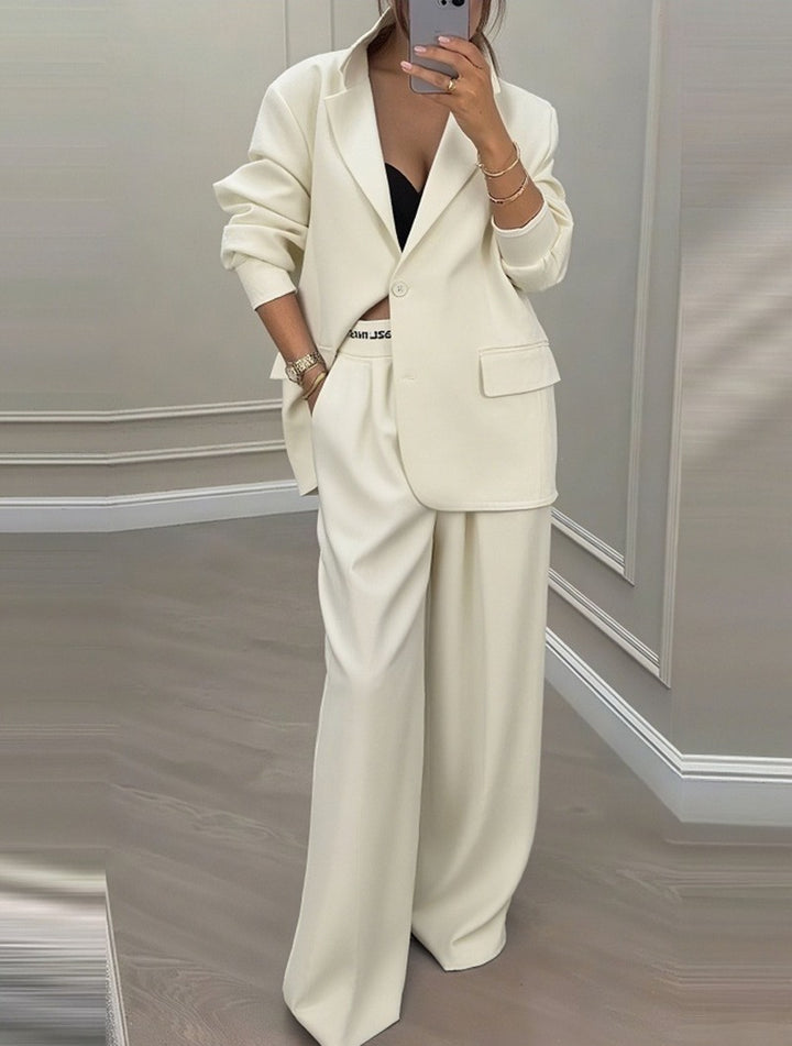 Kvinnors modiga oversized blazer-set med eleganta kostymbyxor Mirla-Eva Jonsson