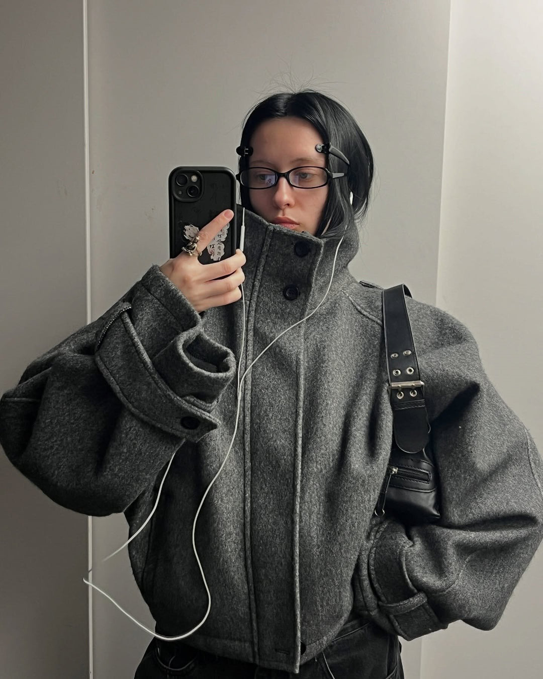 Kvinnors modiga oversized ulljacka Mirla-Eva Jonsson
